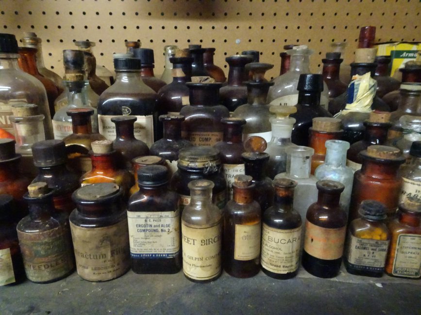 500 1800's-1900's bottles (7).JPG